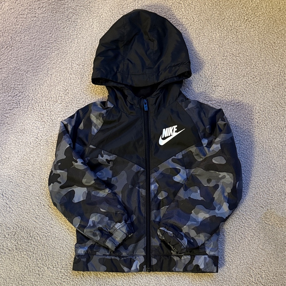 Little Kids 4T Nike Black and Gray Camo Jacket